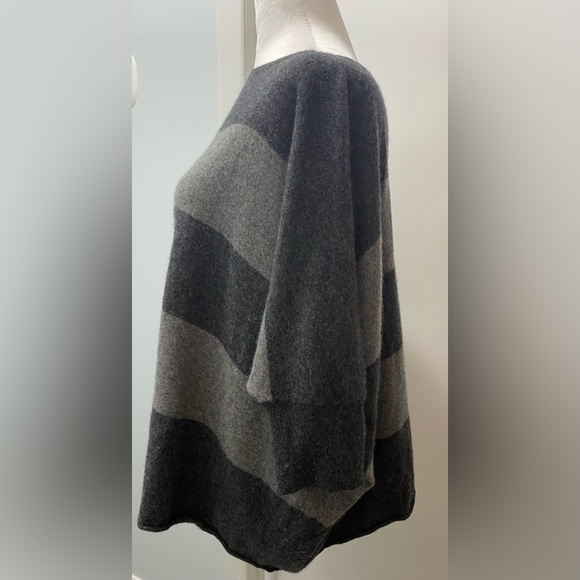 Vince Cashmere Crew Neck Sweater - Picture 2 of 9